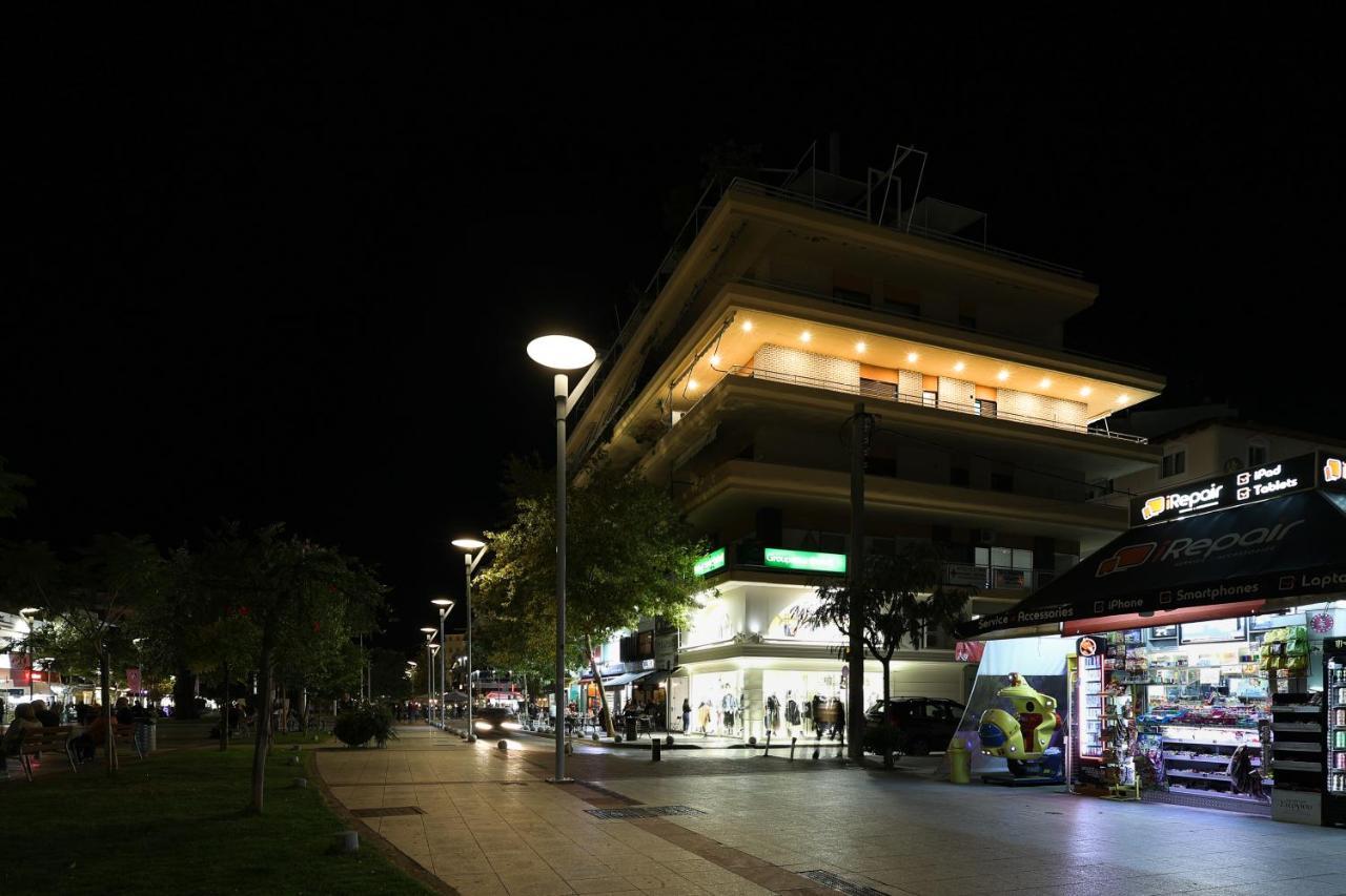 Spacious View Of Central Square Каламата Екстер'єр фото
